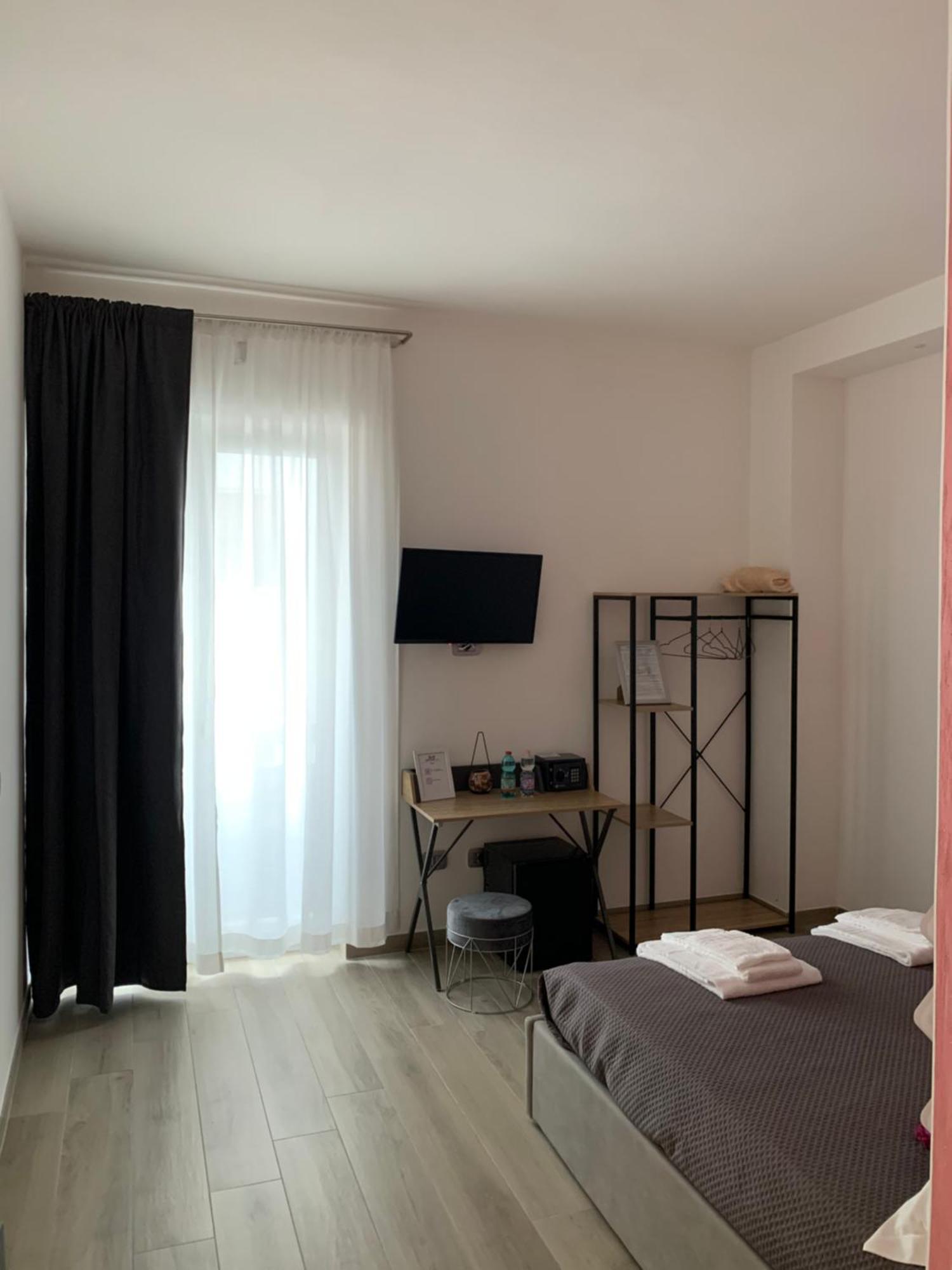 Ilary Rooms 2.0 ปอมเปอี ภายนอก รูปภาพ